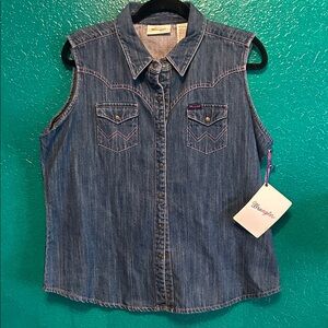 Wrangler dark wash snap button retro shirt
